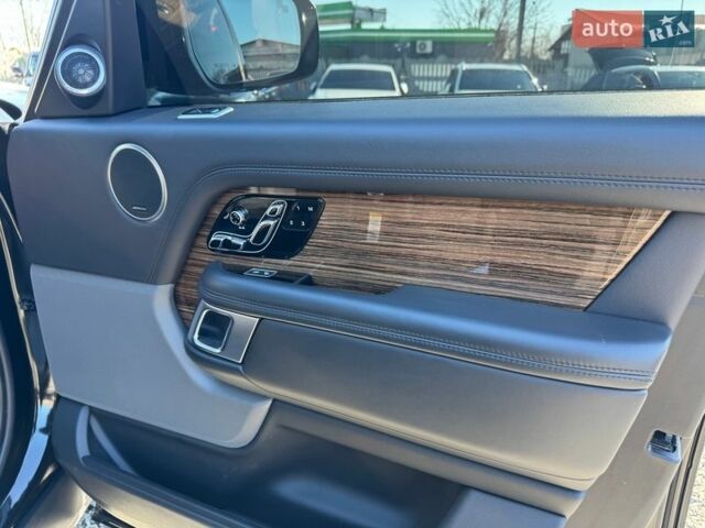 Чорний Ленд Ровер Рендж Ровер, об'ємом двигуна 5 л та пробігом 194 тис. км за 48900 $, фото 23 на Automoto.ua