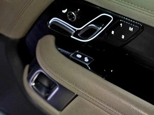 Чорний Ленд Ровер Рендж Ровер, об'ємом двигуна 3 л та пробігом 99 тис. км за 74000 $, фото 5 на Automoto.ua