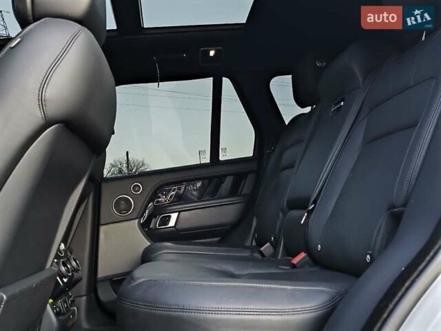 Чорний Ленд Ровер Рендж Ровер, об'ємом двигуна 2.99 л та пробігом 86 тис. км за 51500 $, фото 33 на Automoto.ua