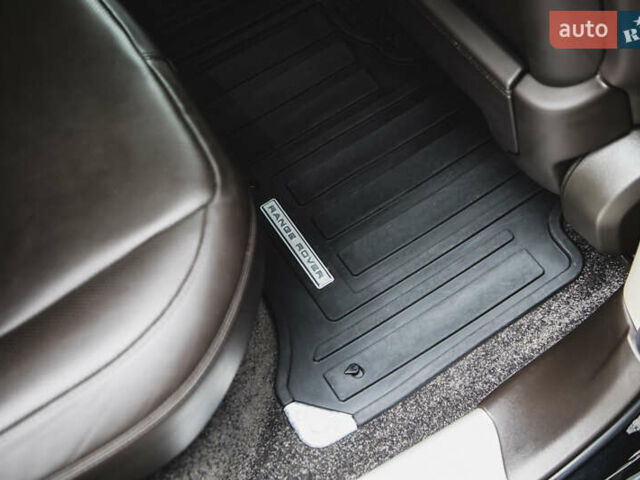 Чорний Ленд Ровер Рендж Ровер, об'ємом двигуна 2.99 л та пробігом 123 тис. км за 62500 $, фото 7 на Automoto.ua