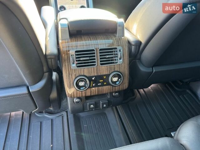 Чорний Ленд Ровер Рендж Ровер, об'ємом двигуна 5 л та пробігом 194 тис. км за 48900 $, фото 74 на Automoto.ua