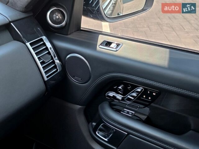 Чорний Ленд Ровер Рендж Ровер, об'ємом двигуна 4.37 л та пробігом 154 тис. км за 69999 $, фото 41 на Automoto.ua