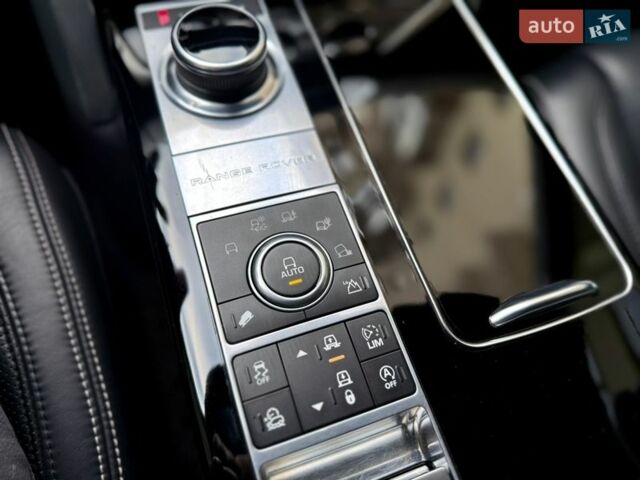 Черный Ленд Ровер Рендж Ровер, объемом двигателя 4.37 л и пробегом 3 тыс. км за 69999 $, фото 26 на Automoto.ua