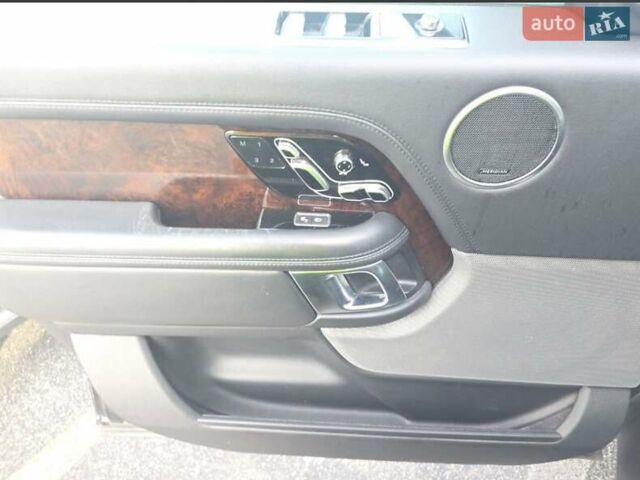 Чорний Ленд Ровер Рендж Ровер, об'ємом двигуна 3 л та пробігом 203 тис. км за 30500 $, фото 8 на Automoto.ua