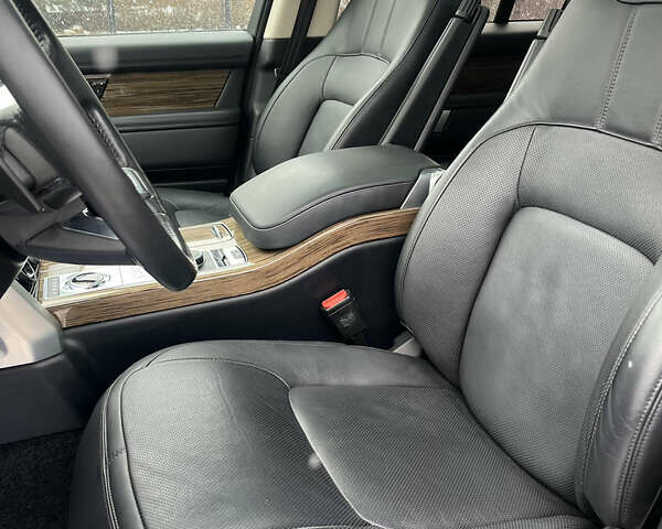 Чорний Ленд Ровер Рендж Ровер, об'ємом двигуна 3 л та пробігом 173 тис. км за 43500 $, фото 17 на Automoto.ua