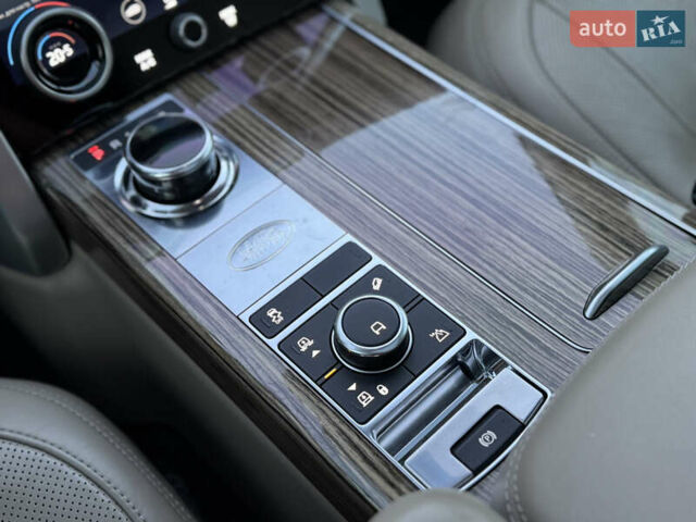 Черный Ленд Ровер Рендж Ровер, объемом двигателя 3 л и пробегом 136 тыс. км за 52000 $, фото 15 на Automoto.ua