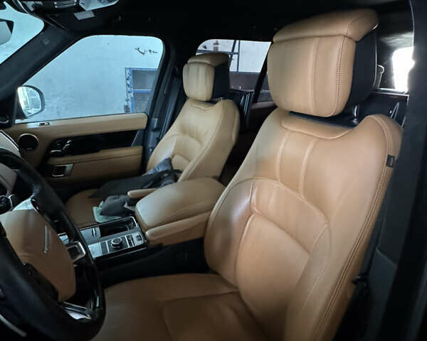 Черный Ленд Ровер Рендж Ровер, объемом двигателя 4.4 л и пробегом 103 тыс. км за 42000 $, фото 7 на Automoto.ua