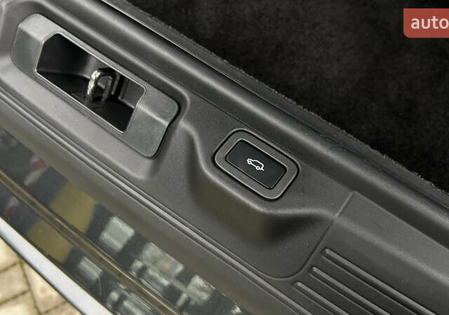 Черный Ленд Ровер Рендж Ровер, объемом двигателя 4.37 л и пробегом 90 тыс. км за 69000 $, фото 47 на Automoto.ua