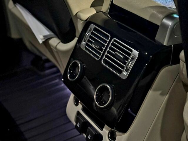 Чорний Ленд Ровер Рендж Ровер, об'ємом двигуна 3 л та пробігом 99 тис. км за 74000 $, фото 6 на Automoto.ua