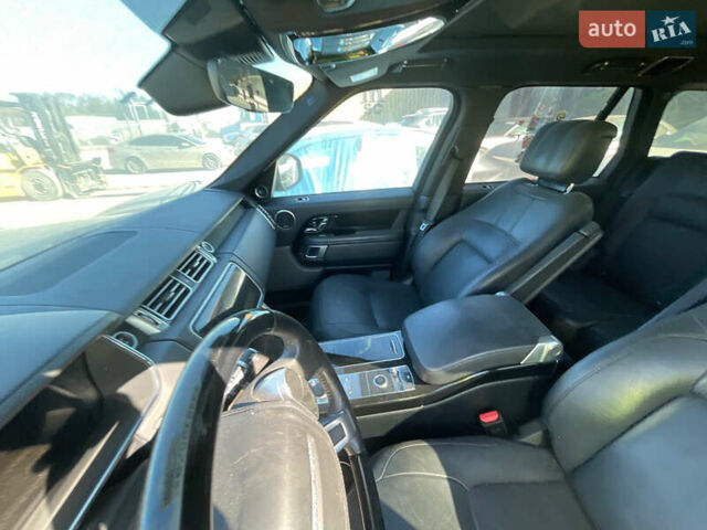 Чорний Ленд Ровер Рендж Ровер, об'ємом двигуна 3 л та пробігом 131 тис. км за 30000 $, фото 24 на Automoto.ua