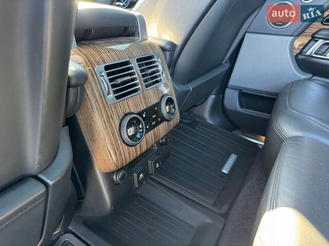 Чорний Ленд Ровер Рендж Ровер, об'ємом двигуна 5 л та пробігом 194 тис. км за 48900 $, фото 75 на Automoto.ua