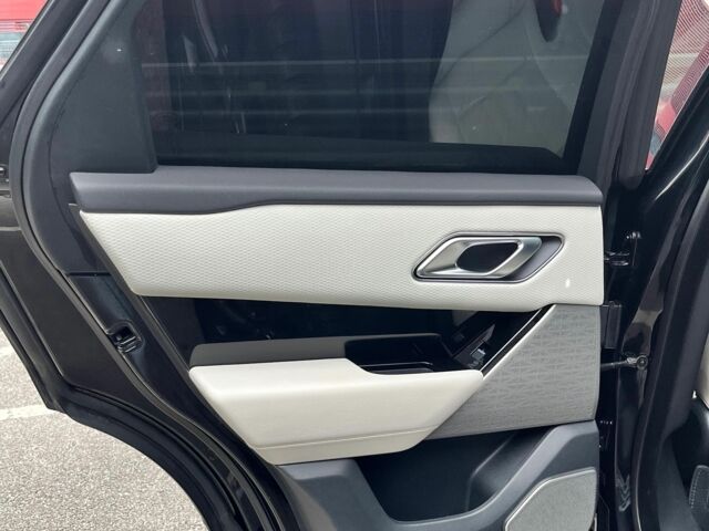 Чорний Ленд Ровер Рендж Ровер, об'ємом двигуна 2 л та пробігом 91 тис. км за 38500 $, фото 10 на Automoto.ua