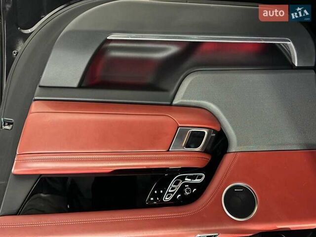 Чорний Ленд Ровер Рендж Ровер, об'ємом двигуна 5 л та пробігом 97 тис. км за 67490 $, фото 27 на Automoto.ua