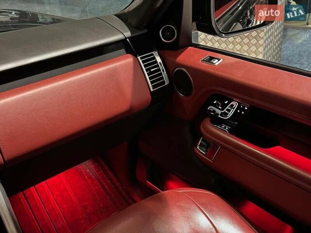 Чорний Ленд Ровер Рендж Ровер, об'ємом двигуна 5 л та пробігом 97 тис. км за 67490 $, фото 24 на Automoto.ua