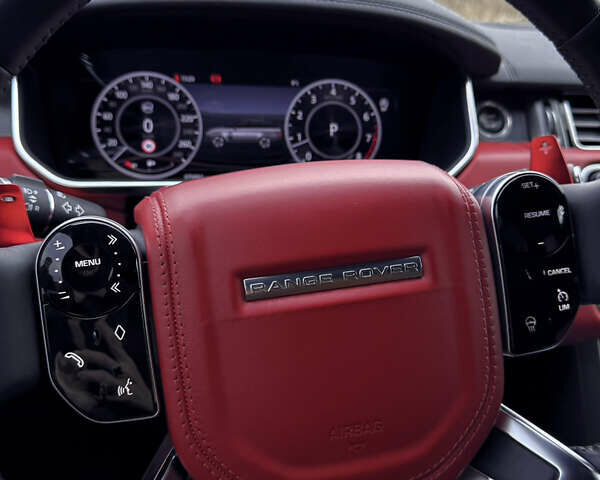 Чорний Ленд Ровер Рендж Ровер, об'ємом двигуна 5 л та пробігом 70 тис. км за 101500 $, фото 9 на Automoto.ua