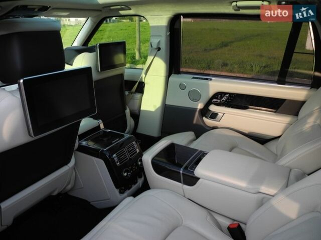 Чорний Ленд Ровер Рендж Ровер, об'ємом двигуна 4.37 л та пробігом 115 тис. км за 112000 $, фото 34 на Automoto.ua
