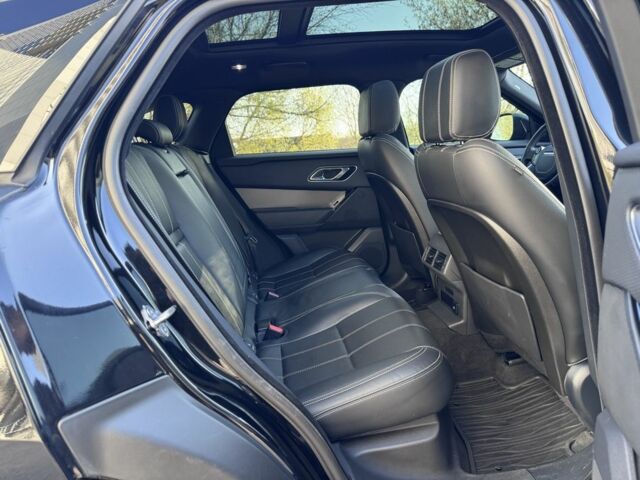 Чорний Ленд Ровер Рендж Ровер, об'ємом двигуна 2 л та пробігом 90 тис. км за 35500 $, фото 22 на Automoto.ua