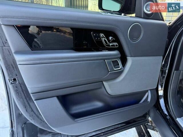Чорний Ленд Ровер Рендж Ровер, об'ємом двигуна 5 л та пробігом 163 тис. км за 63000 $, фото 23 на Automoto.ua