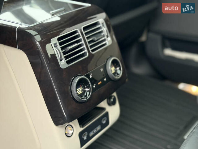 Черный Ленд Ровер Рендж Ровер, объемом двигателя 5 л и пробегом 163 тыс. км за 57000 $, фото 27 на Automoto.ua