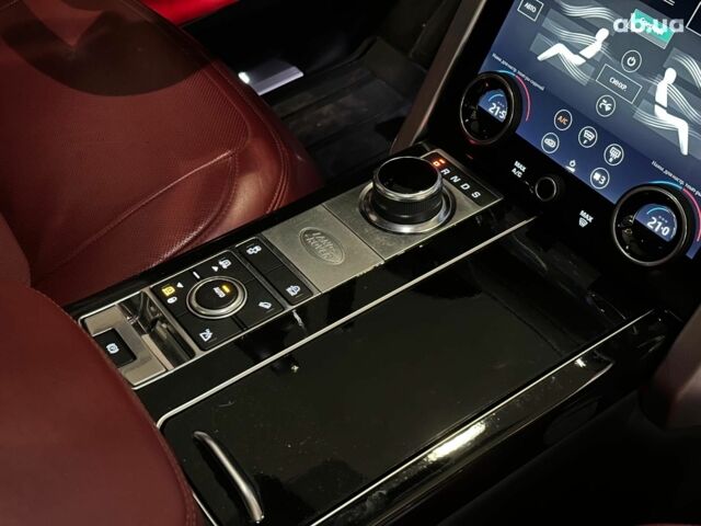 Чорний Ленд Ровер Рендж Ровер, об'ємом двигуна 5 л та пробігом 97 тис. км за 67490 $, фото 30 на Automoto.ua