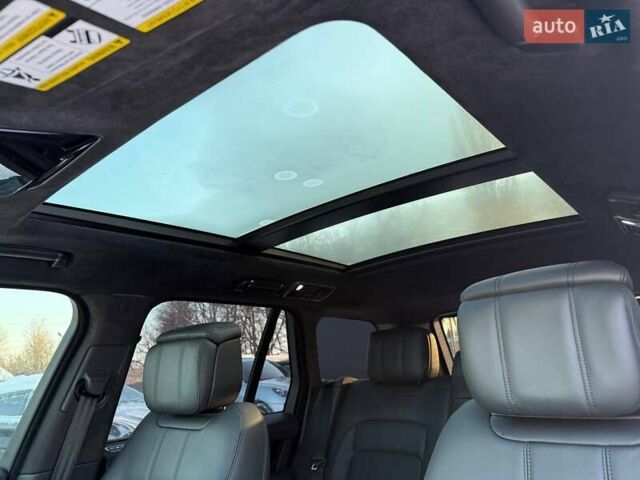 Черный Ленд Ровер Рендж Ровер, объемом двигателя 5 л и пробегом 163 тыс. км за 59000 $, фото 52 на Automoto.ua