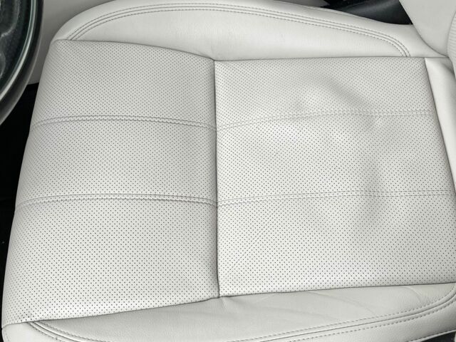 Чорний Ленд Ровер Рендж Ровер, об'ємом двигуна 2 л та пробігом 91 тис. км за 38500 $, фото 18 на Automoto.ua