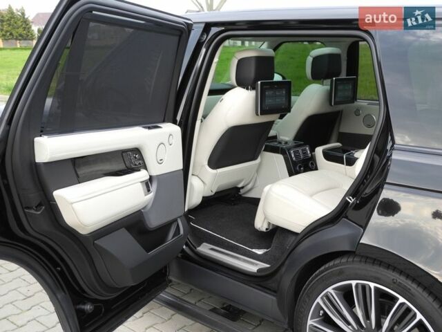 Чорний Ленд Ровер Рендж Ровер, об'ємом двигуна 4.37 л та пробігом 115 тис. км за 112000 $, фото 29 на Automoto.ua