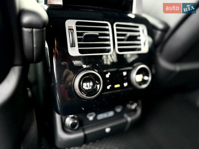 Чорний Ленд Ровер Рендж Ровер, об'ємом двигуна 4.37 л та пробігом 145 тис. км за 77000 $, фото 19 на Automoto.ua