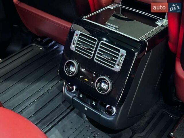 Чорний Ленд Ровер Рендж Ровер, об'ємом двигуна 5 л та пробігом 97 тис. км за 67490 $, фото 20 на Automoto.ua