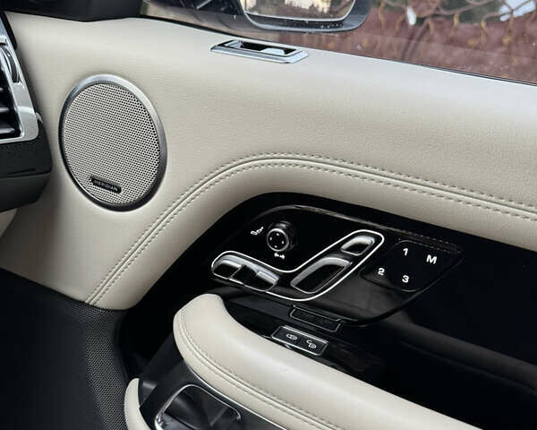 Черный Ленд Ровер Рендж Ровер, объемом двигателя 3 л и пробегом 84 тыс. км за 56000 $, фото 18 на Automoto.ua