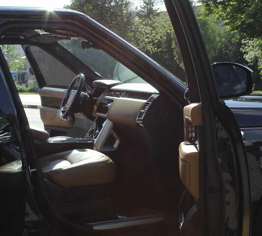 Черный Ленд Ровер Рендж Ровер, объемом двигателя 4.37 л и пробегом 134 тыс. км за 68500 $, фото 10 на Automoto.ua