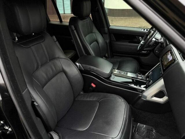 Чорний Ленд Ровер Рендж Ровер, об'ємом двигуна 3 л та пробігом 3 тис. км за 62000 $, фото 6 на Automoto.ua