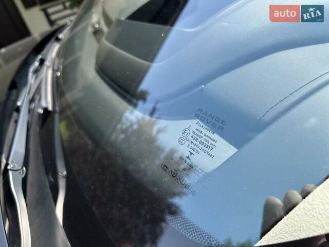Чорний Ленд Ровер Рендж Ровер, об'ємом двигуна 5 л та пробігом 75 тис. км за 87000 $, фото 36 на Automoto.ua