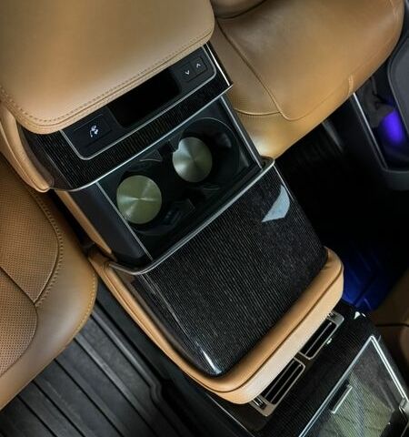 Чорний Ленд Ровер Рендж Ровер, об'ємом двигуна 4.37 л та пробігом 115 тис. км за 88000 $, фото 29 на Automoto.ua