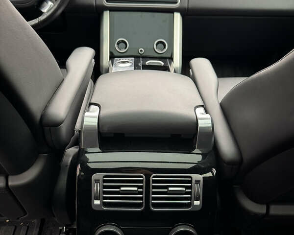 Черный Ленд Ровер Рендж Ровер, объемом двигателя 3 л и пробегом 112 тыс. км за 65000 $, фото 13 на Automoto.ua