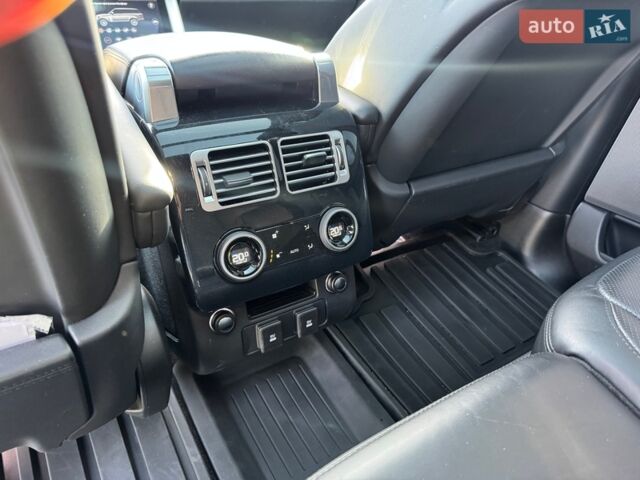 Чорний Ленд Ровер Рендж Ровер, об'ємом двигуна 3 л та пробігом 174 тис. км за 49900 $, фото 45 на Automoto.ua