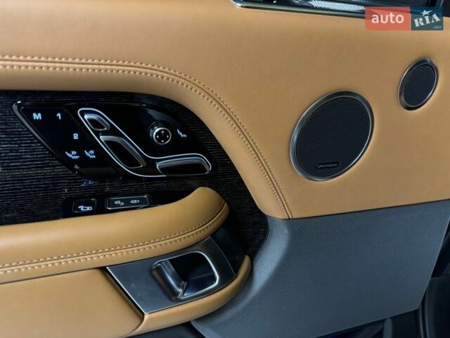 Чорний Ленд Ровер Рендж Ровер, об'ємом двигуна 4.37 л та пробігом 115 тис. км за 88000 $, фото 39 на Automoto.ua