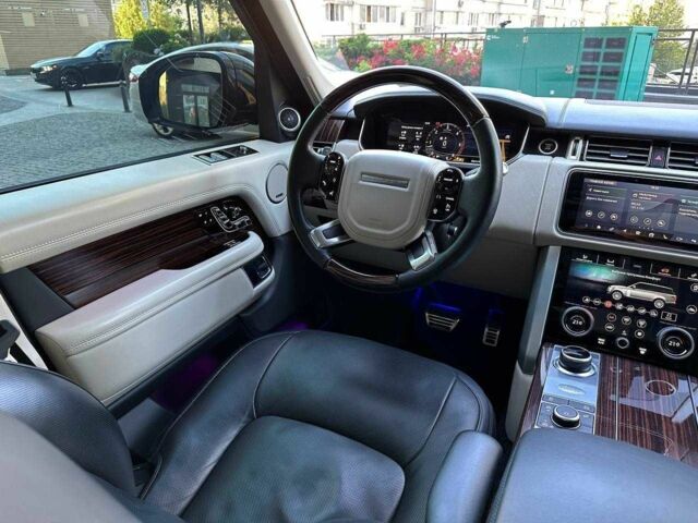 Чорний Ленд Ровер Рендж Ровер, об'ємом двигуна 4.4 л та пробігом 99 тис. км за 76900 $, фото 7 на Automoto.ua