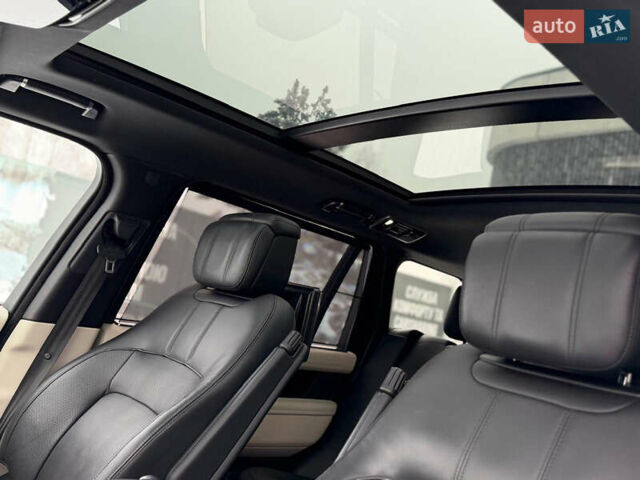 Чорний Ленд Ровер Рендж Ровер, об'ємом двигуна 5 л та пробігом 163 тис. км за 74000 $, фото 16 на Automoto.ua