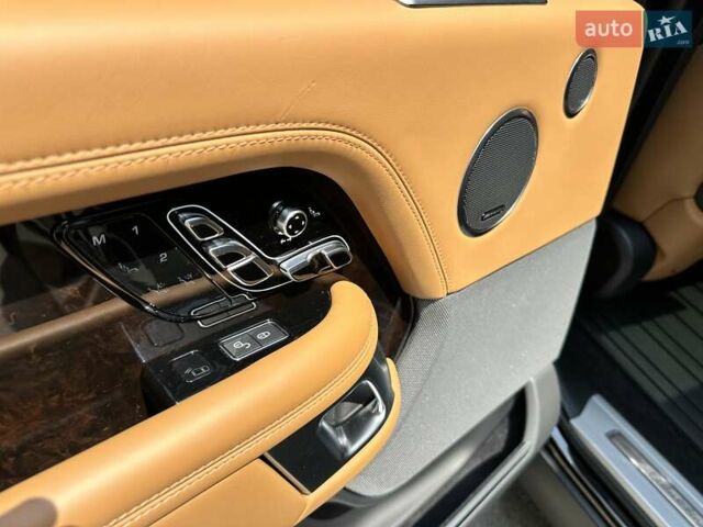 Чорний Ленд Ровер Рендж Ровер, об'ємом двигуна 5 л та пробігом 75 тис. км за 87000 $, фото 10 на Automoto.ua