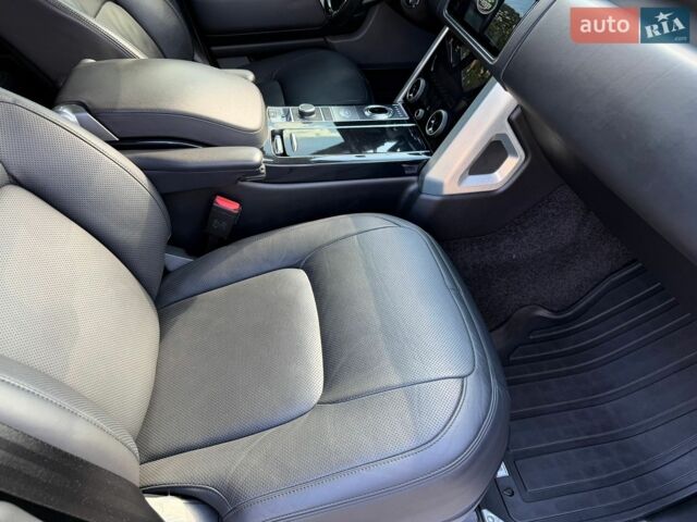 Чорний Ленд Ровер Рендж Ровер, об'ємом двигуна 5 л та пробігом 71 тис. км за 55900 $, фото 53 на Automoto.ua