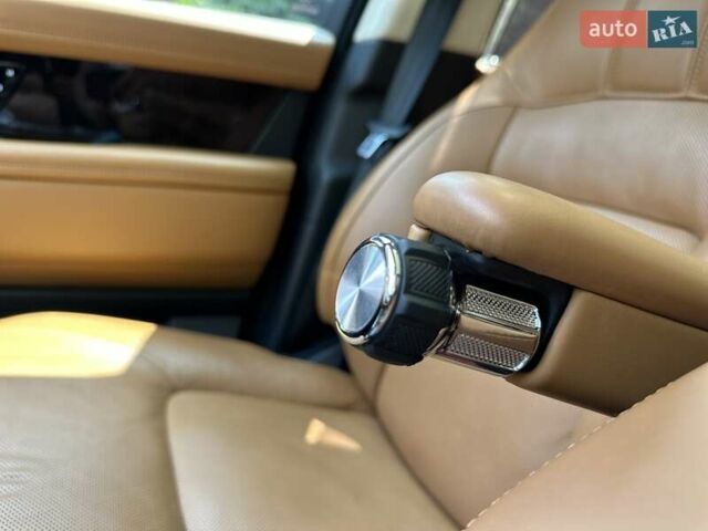 Чорний Ленд Ровер Рендж Ровер, об'ємом двигуна 5 л та пробігом 75 тис. км за 87000 $, фото 45 на Automoto.ua