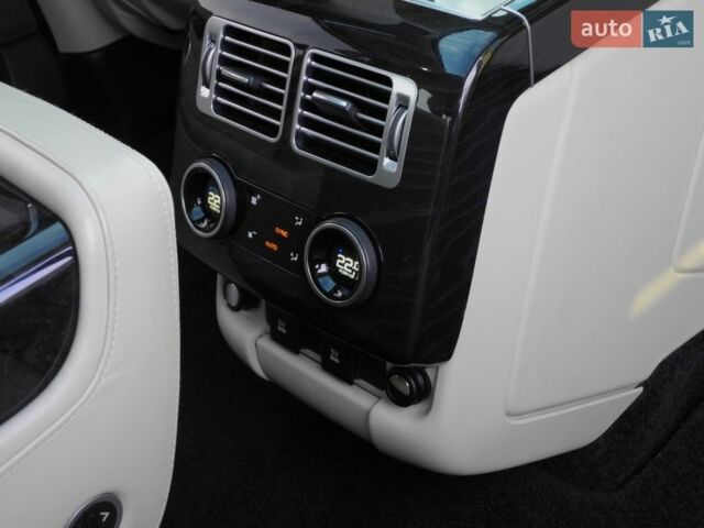 Чорний Ленд Ровер Рендж Ровер, об'ємом двигуна 4.37 л та пробігом 115 тис. км за 112000 $, фото 33 на Automoto.ua
