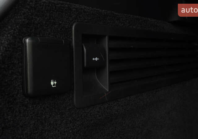 Черный Ленд Ровер Рендж Ровер, объемом двигателя 4.37 л и пробегом 128 тыс. км за 79500 $, фото 76 на Automoto.ua