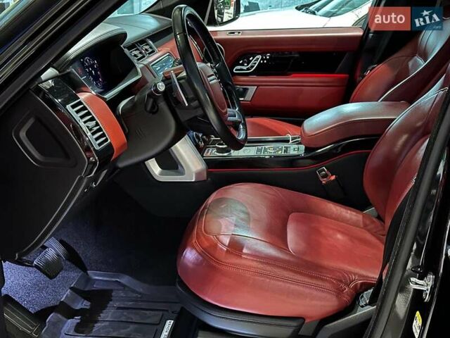 Чорний Ленд Ровер Рендж Ровер, об'ємом двигуна 5 л та пробігом 97 тис. км за 67490 $, фото 11 на Automoto.ua