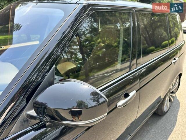 Чорний Ленд Ровер Рендж Ровер, об'ємом двигуна 5 л та пробігом 75 тис. км за 87000 $, фото 35 на Automoto.ua