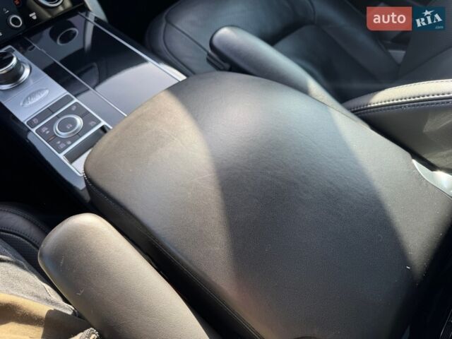 Чорний Ленд Ровер Рендж Ровер, об'ємом двигуна 3 л та пробігом 174 тис. км за 49900 $, фото 30 на Automoto.ua