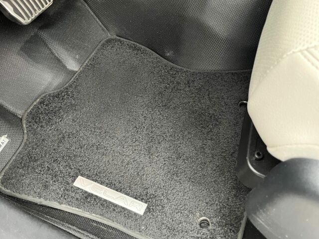 Чорний Ленд Ровер Рендж Ровер, об'ємом двигуна 2 л та пробігом 91 тис. км за 38500 $, фото 19 на Automoto.ua