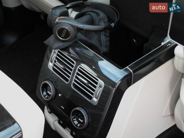 Чорний Ленд Ровер Рендж Ровер, об'ємом двигуна 4.37 л та пробігом 115 тис. км за 112000 $, фото 39 на Automoto.ua