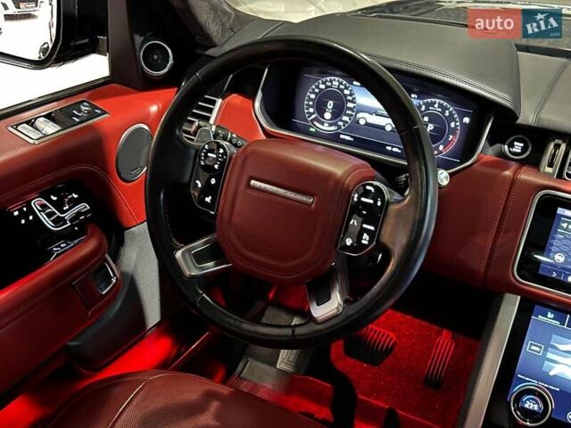 Чорний Ленд Ровер Рендж Ровер, об'ємом двигуна 5 л та пробігом 97 тис. км за 67490 $, фото 25 на Automoto.ua